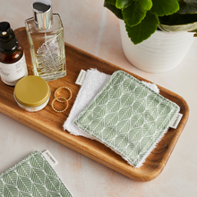 Load image into Gallery viewer, Tabitha Eve Reusable Make up Pads - 3 Pack