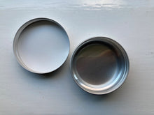 Load image into Gallery viewer, Orca and Bee Travel Toothtabs Tin